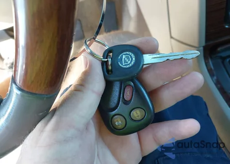 2003 Cadillac Escalade Standard z USA, uszkodzony, nr VIN 1GYEC63T83R297275